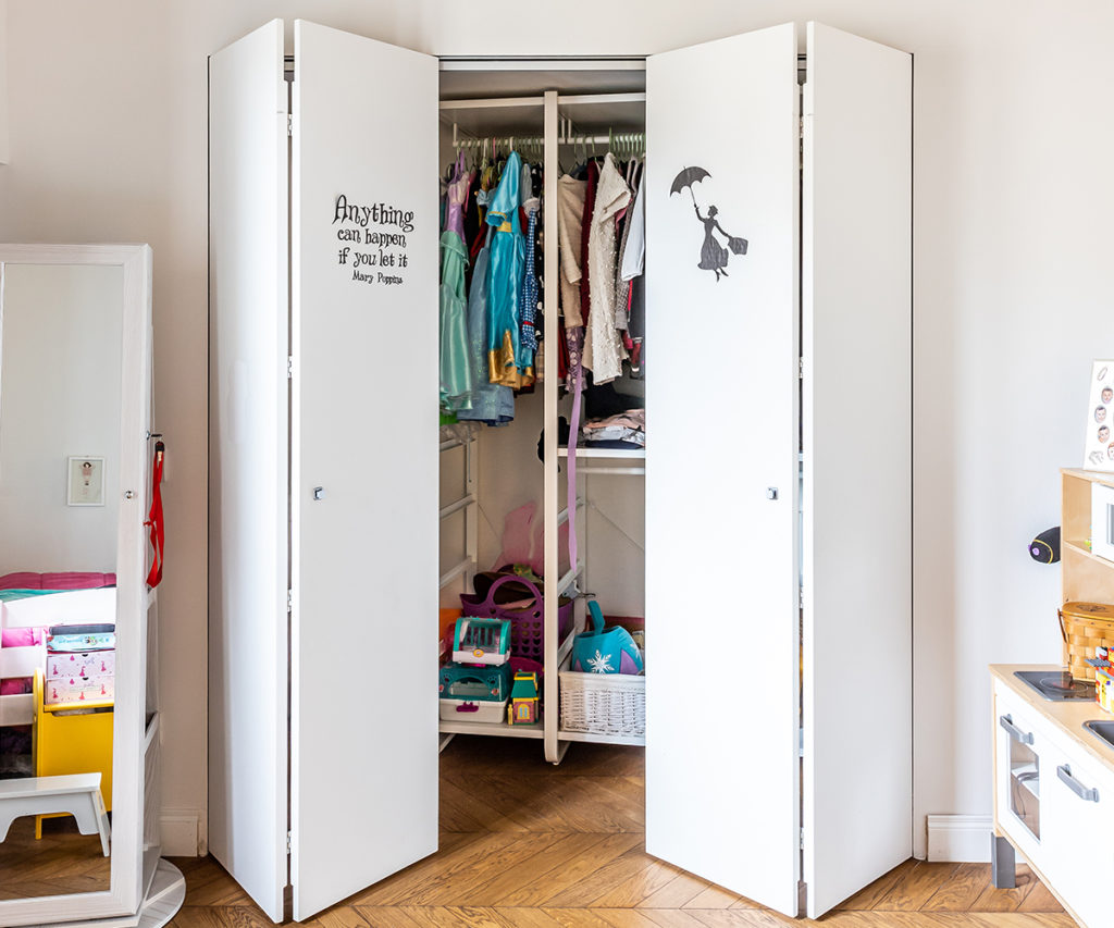 Armoire invisible avec vantaux plies - Armoire escamotable
