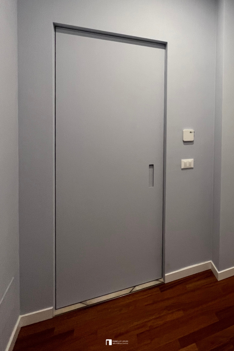 Porte battante invisible standard
