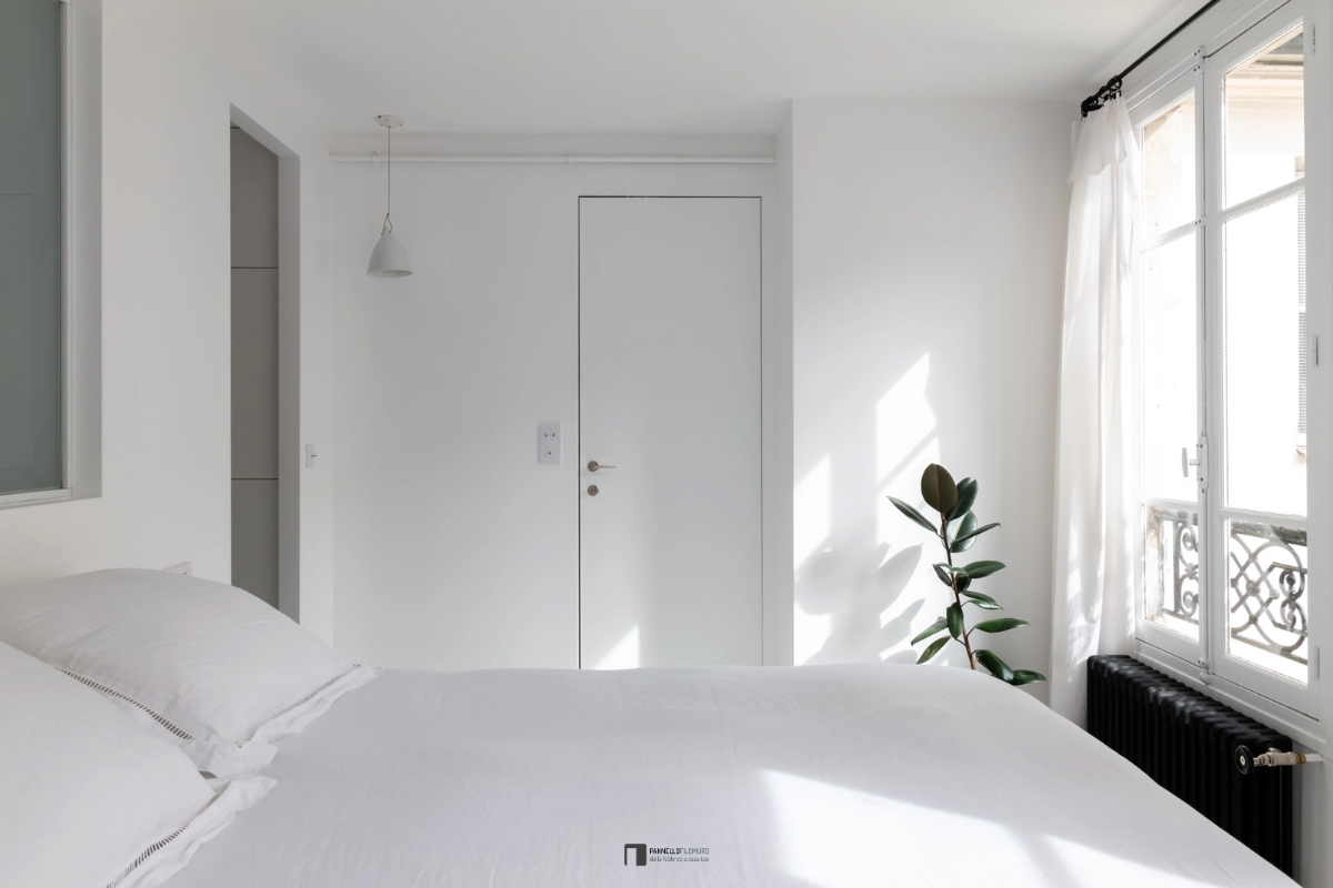 Realisations: Porte battante invisible standard